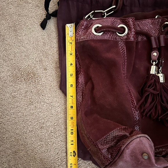 Charles David Burgundy/Purple Bucket/Hobo bag with dust cover - Picture 12 of 13